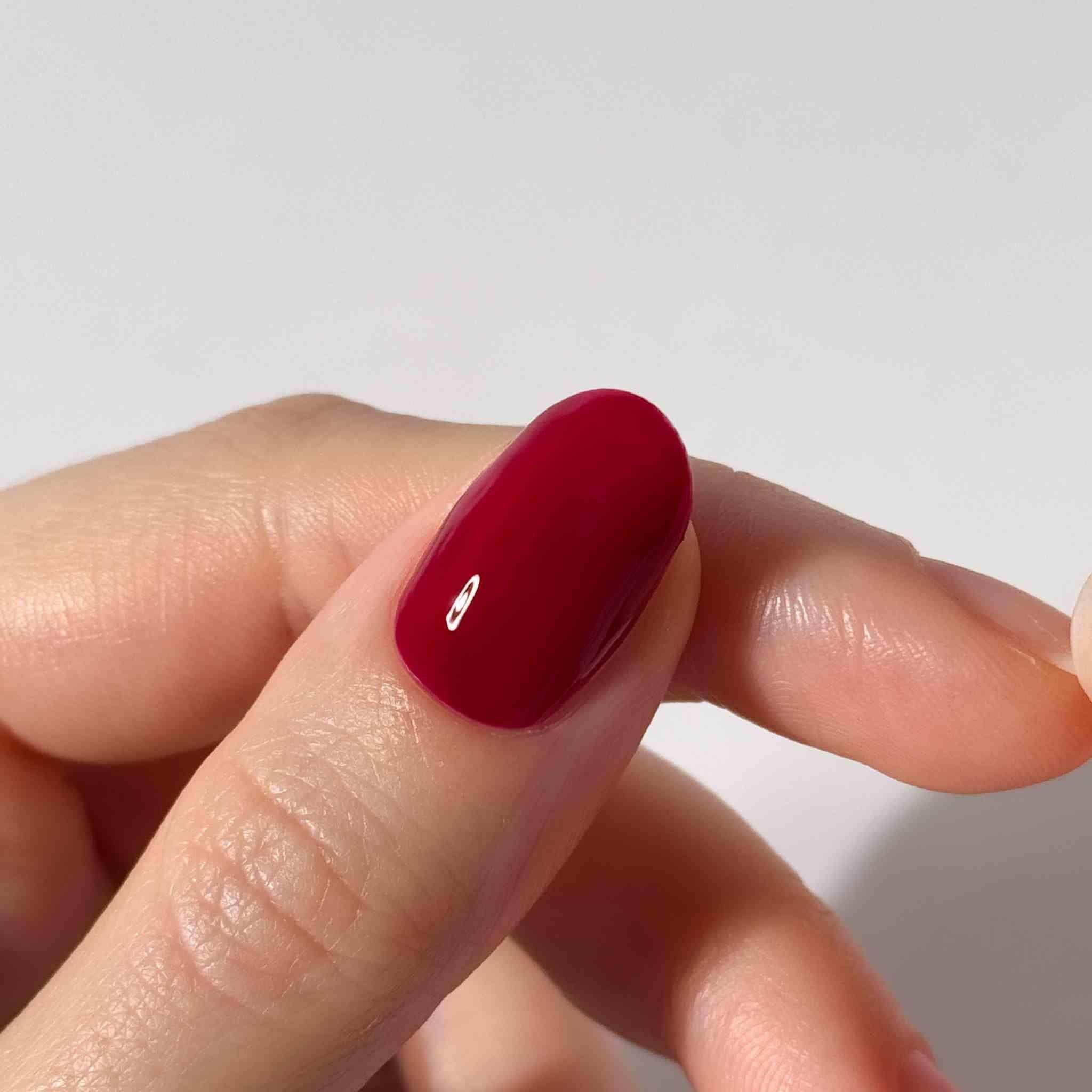 Vintage Wine - Dark Red HEMA-Free Gel Nail Polish 10ml - 14 Day Manicure